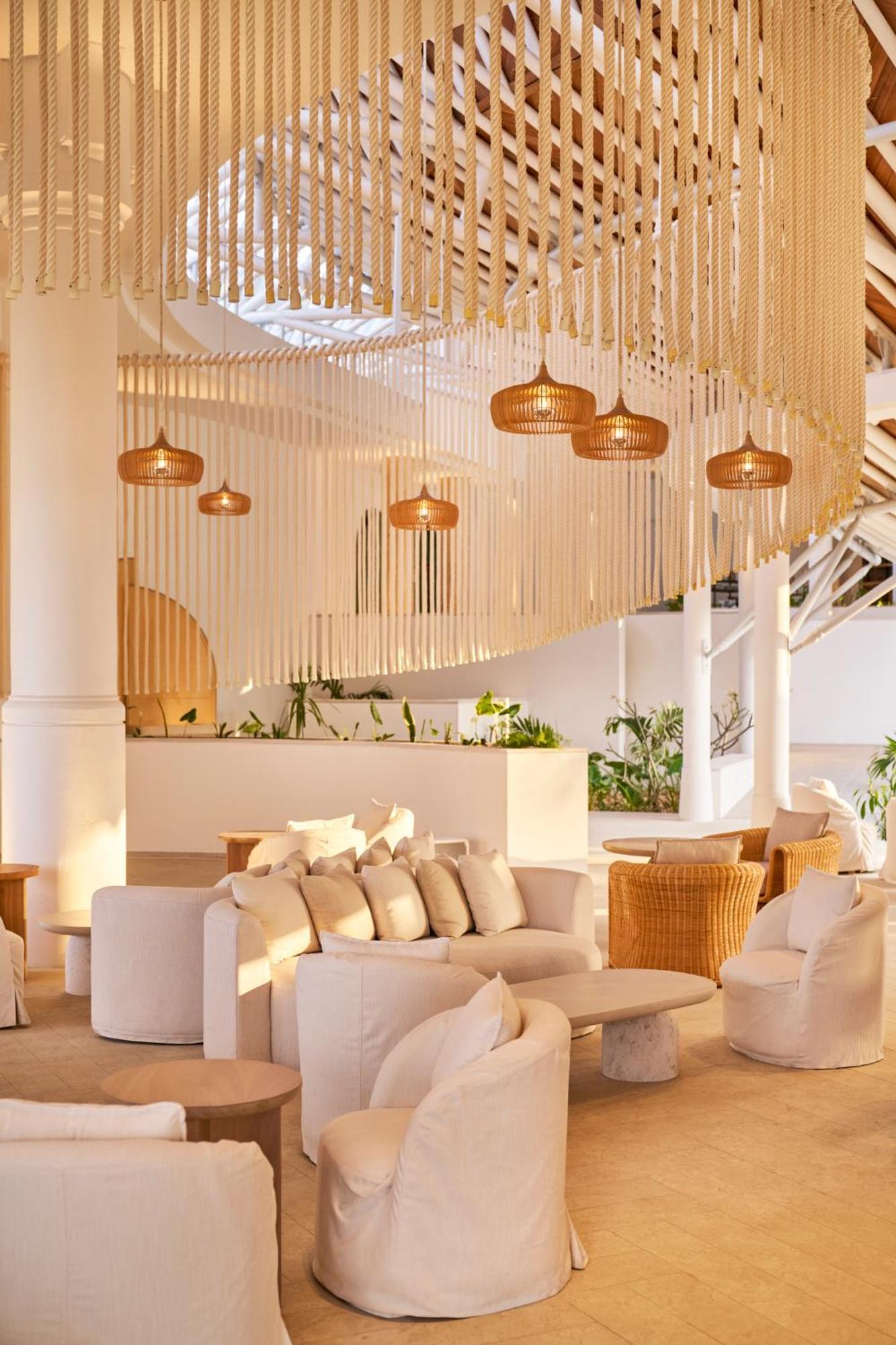 LUX* Belle Mare Resort&Villas Esterno foto Interior of the hotel