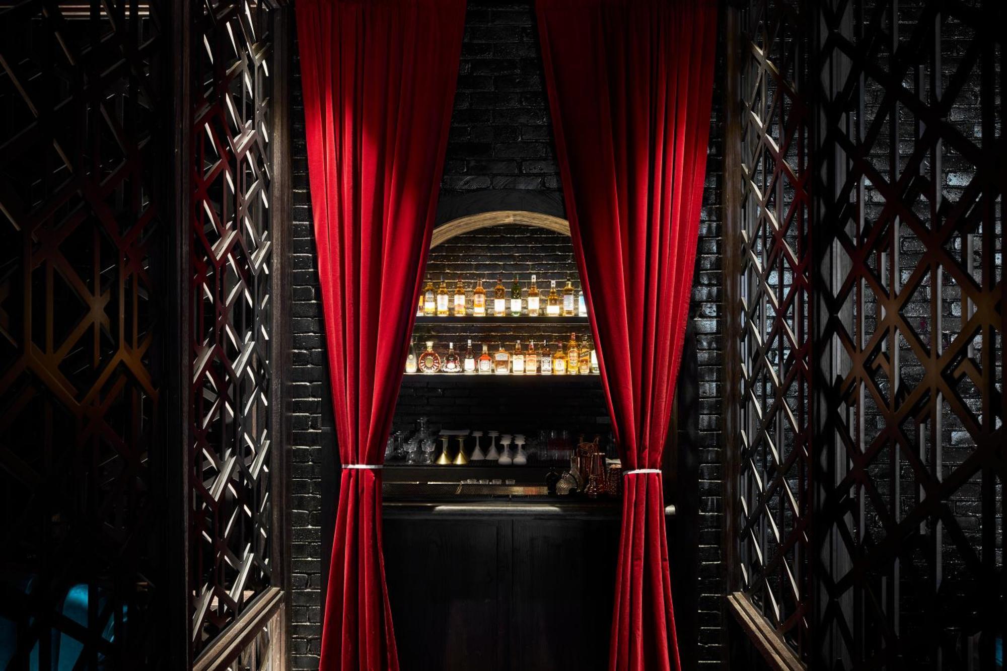 LUX* Belle Mare Resort&Villas Esterno foto The entrance to the bar