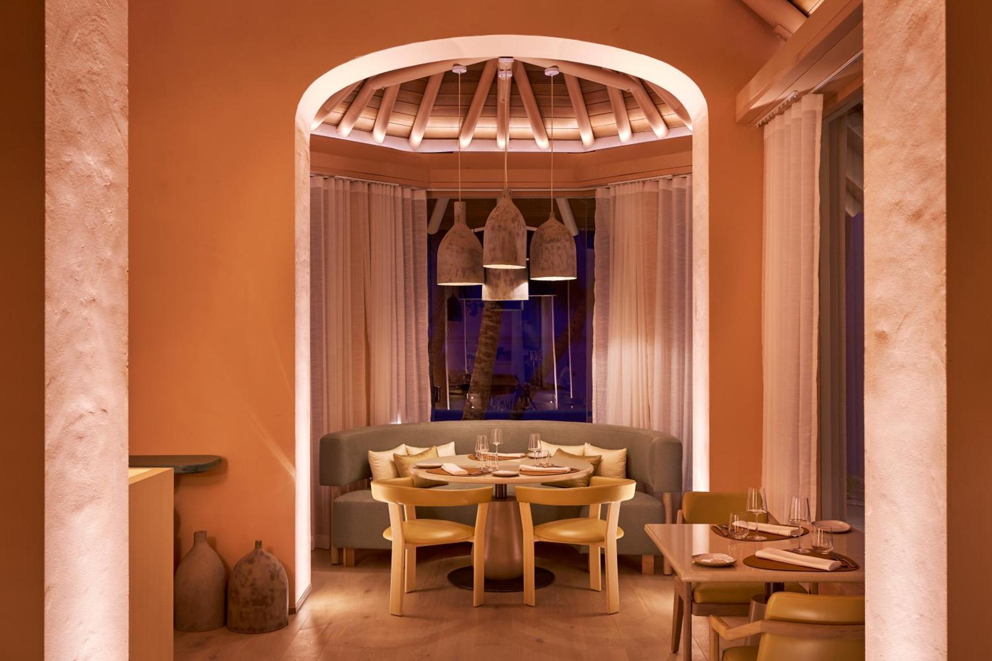 LUX* Belle Mare Resort&Villas Esterno foto Interior of the restaurant